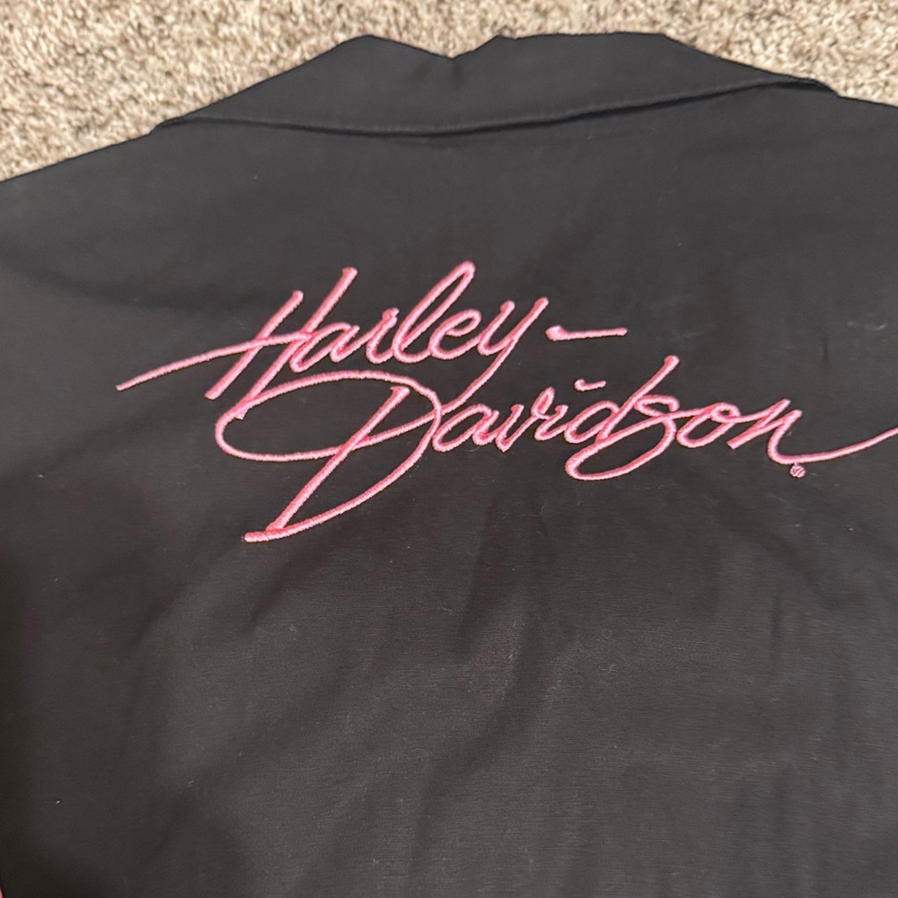 Harley-Davidson Black Shirt with Pink Piping - Picture 3 of 4